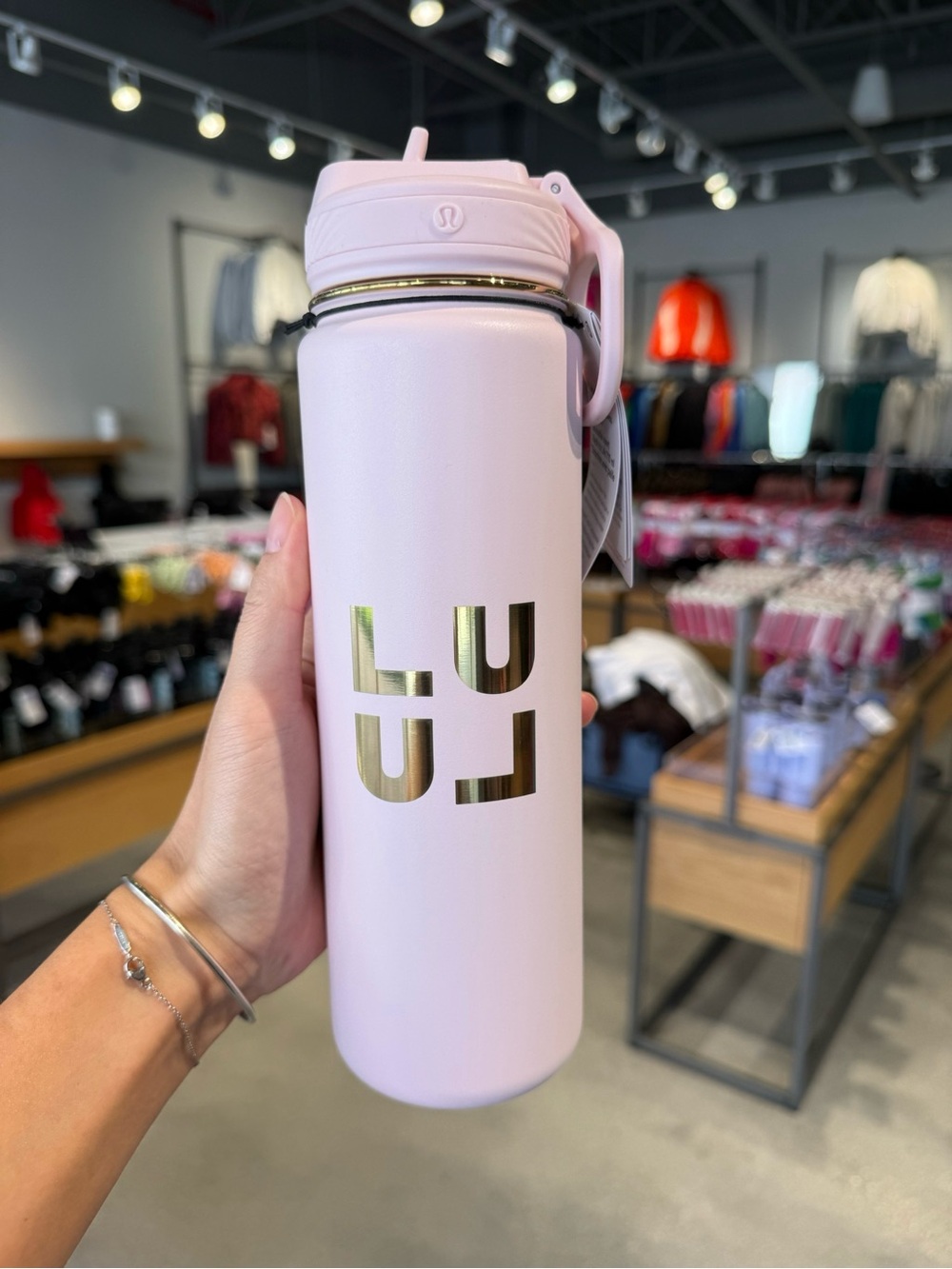 NWT๏ผCute๏ผLululemon Back to Life Sport Bottle 24oz Straw Lid Pink